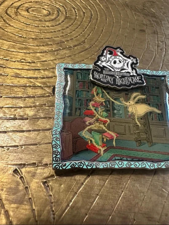 Disney Haunted Mansion Nightmare  Christmas Zero & Tree Collectible Pin - Picture 2 of 7